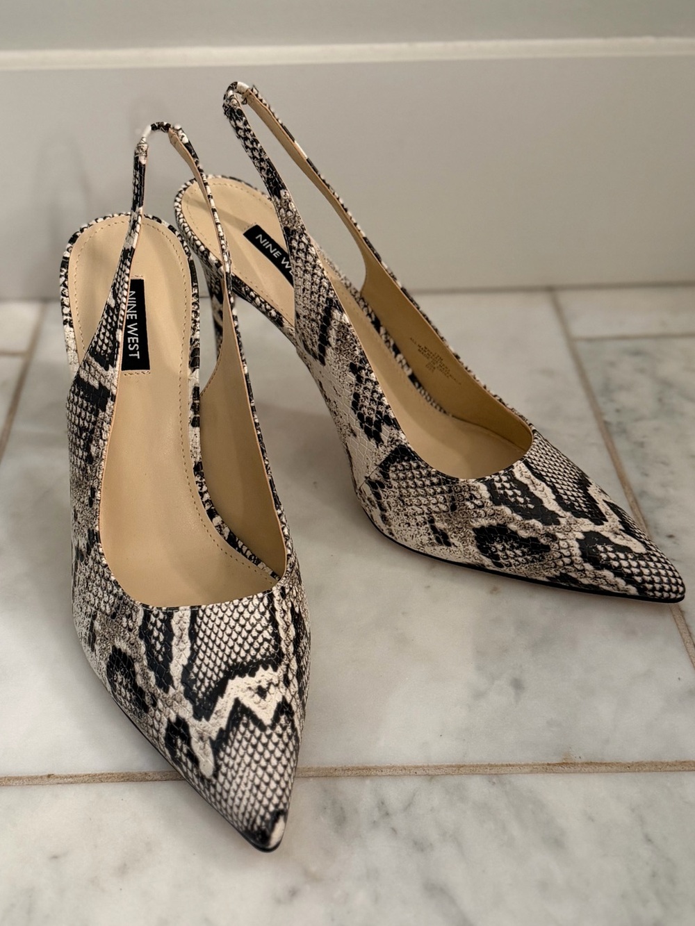 NWT Nine West Snake Print Feather Pointed Slingback Pumps in Black, Tan & White